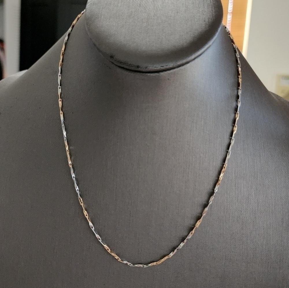 𝅺TWO tone ladies necklace